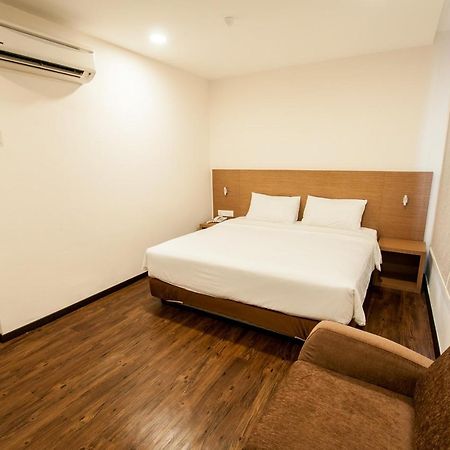 Nagoya Inn Hotel Kuah Exterior photo