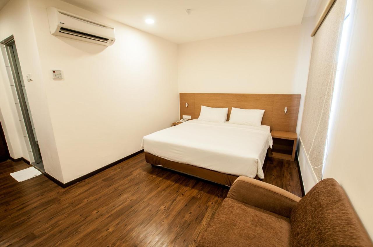Nagoya Inn Hotel Kuah Exterior photo
