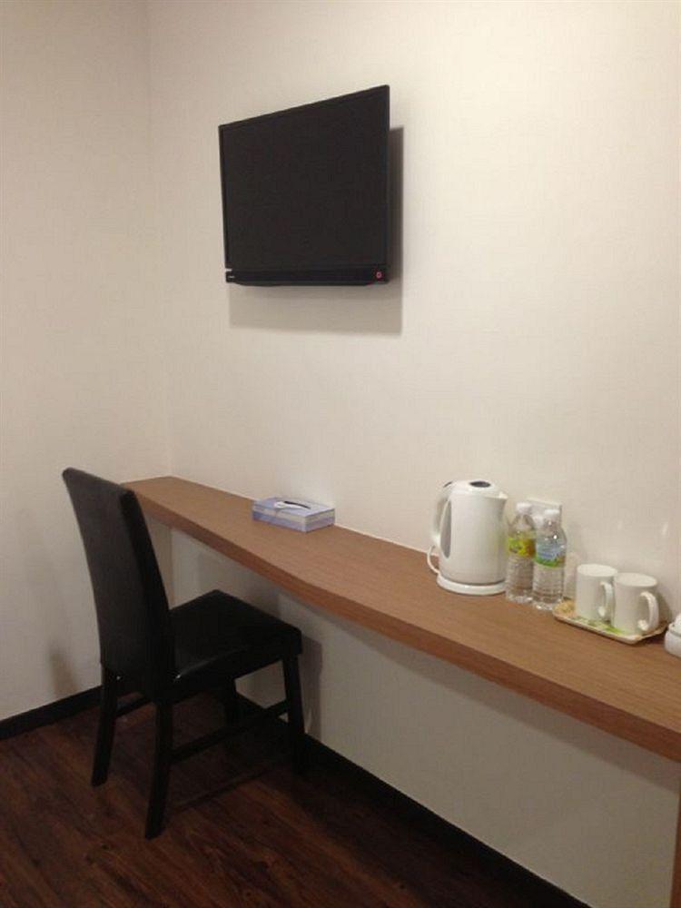 Nagoya Inn Hotel Kuah Exterior photo