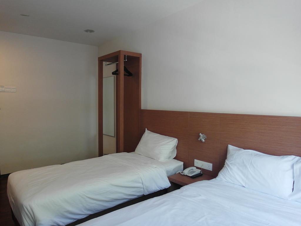 Nagoya Inn Hotel Kuah Exterior photo