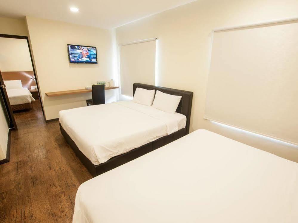 Nagoya Inn Hotel Kuah Exterior photo