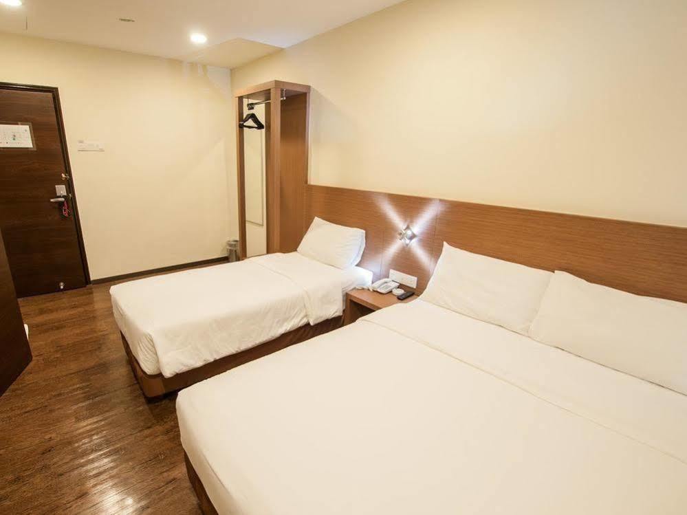 Nagoya Inn Hotel Kuah Exterior photo